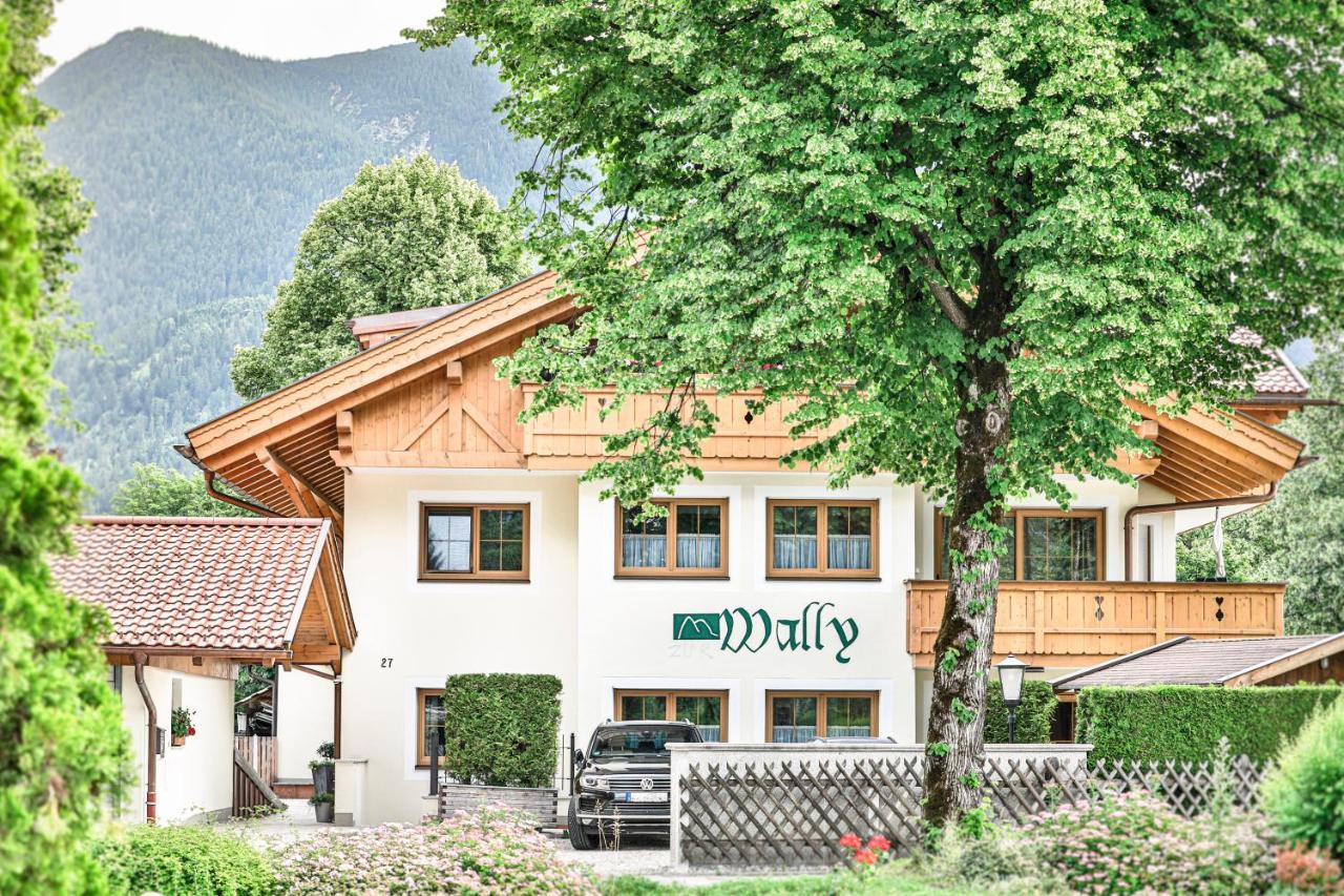 Ferienwohnungen "Zur Wally" Garmisch-Partenkirchen Eksteriør billede